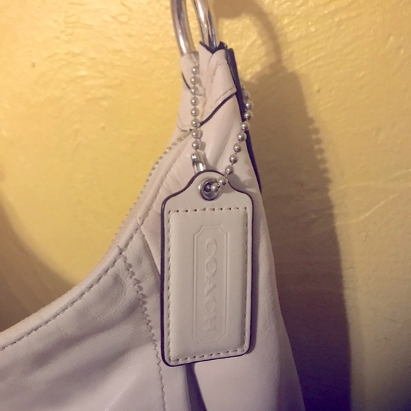 COACH BAG..AUTHENTIC - Picture 2 of 4